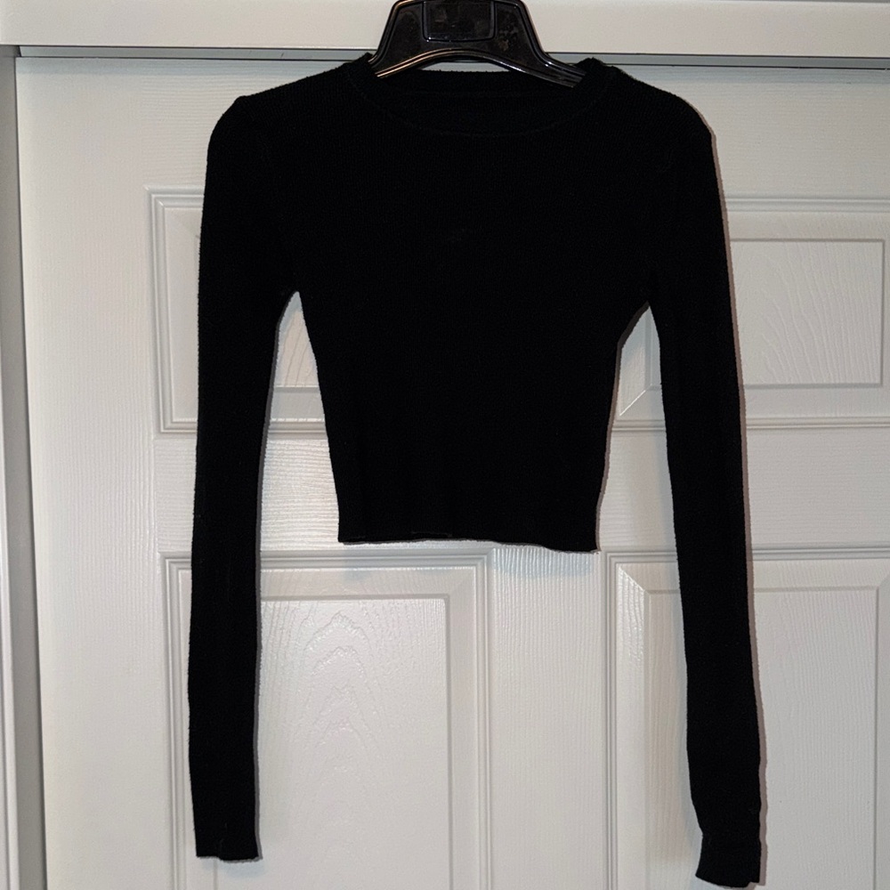SHEIN Black Long Sleeve Crop Top